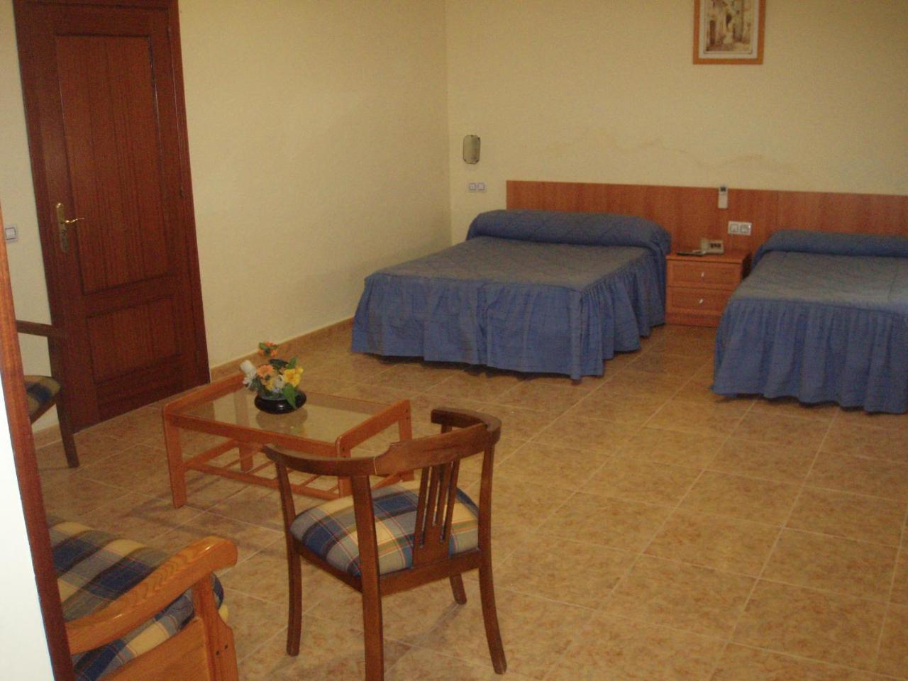 Apartahotel Los Hermanos Ocana  Exterior photo
